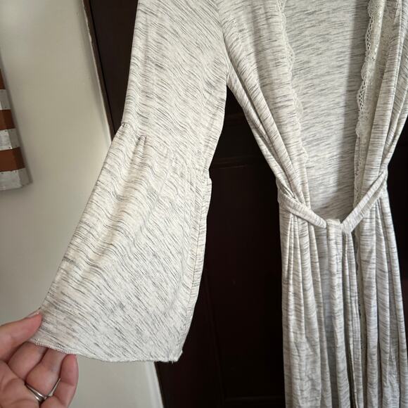 SOMA | Soft Heather Gray Bell Sleeve Lace Trim Robe | Size Small Medium - Picture 3 of 5